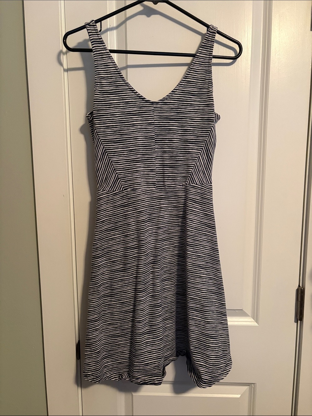 GAP Striped V-Neck Sleeveless Sundress in Black and White